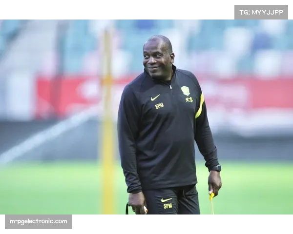 里昂防守体系稳定性提升,严密盯人战术限制对手进攻 里昂防守体系稳定性提升,严密盯人战术限制对手进攻